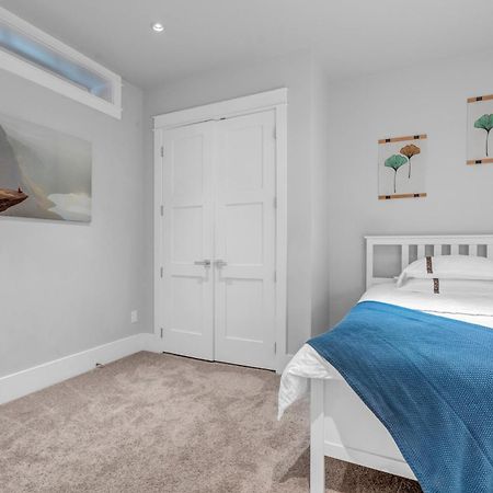 Vancouver West Cozy Retreat By Host Launch Екстериор снимка