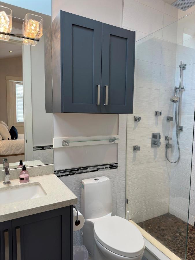 Vancouver West Cozy Retreat By Host Launch Екстериор снимка