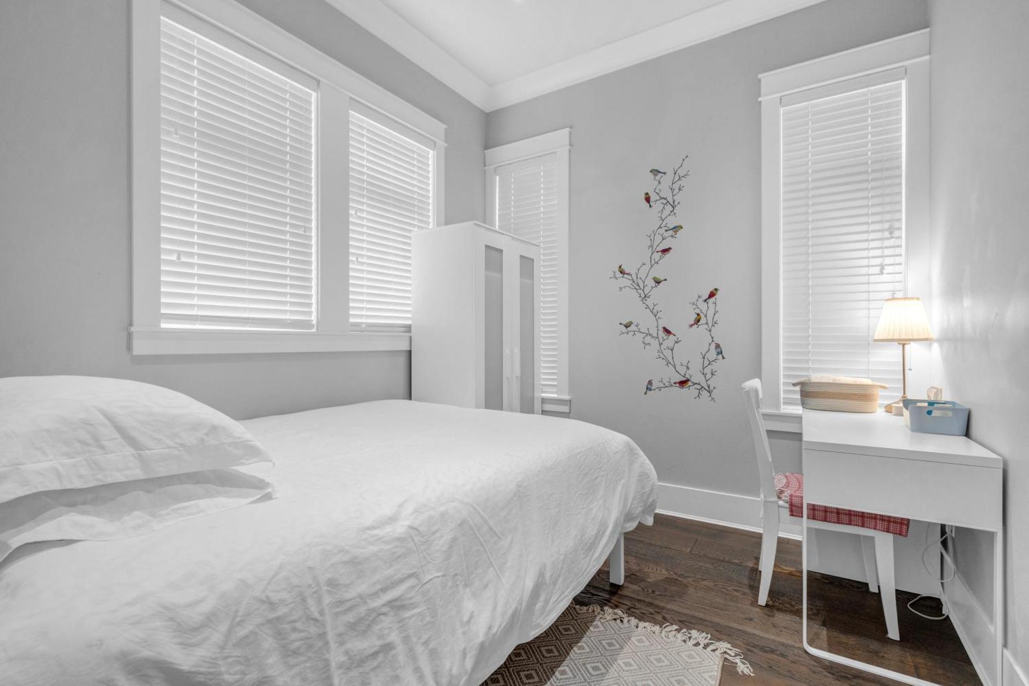 Vancouver West Cozy Retreat By Host Launch Екстериор снимка