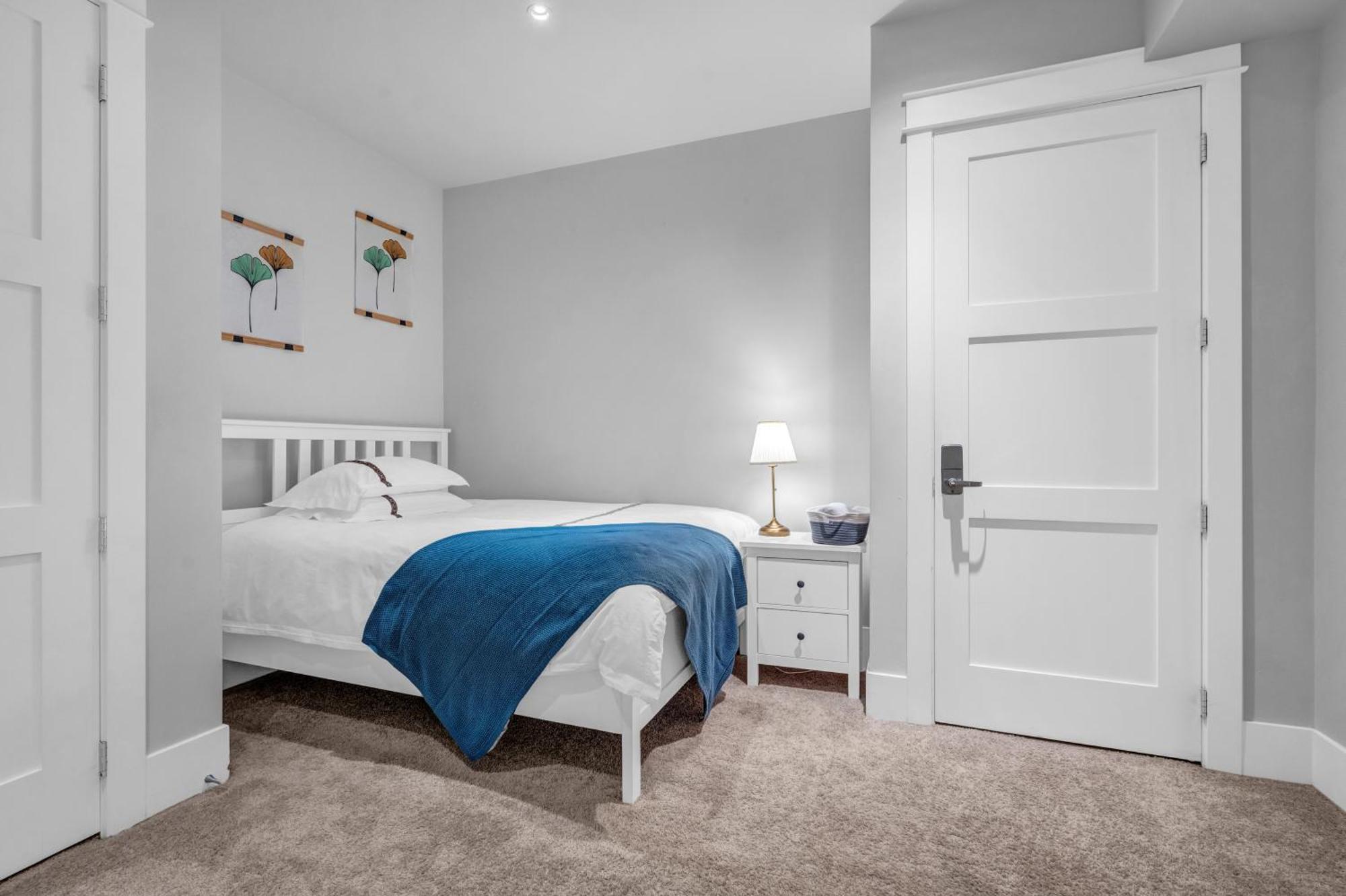 Vancouver West Cozy Retreat By Host Launch Екстериор снимка